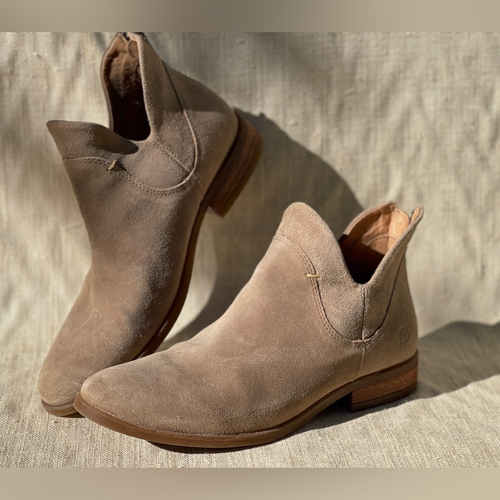 Born Arula Tan Suede Ankle Boots Size 8.5